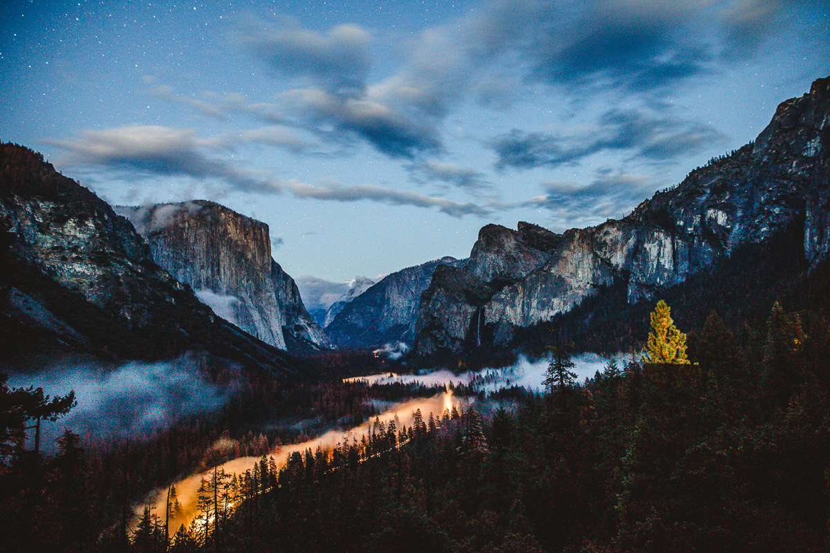 Kvällsfotografering vid Yosemite Tunnel View i Kalifornien