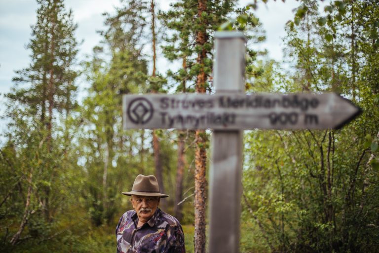 Struves meridianbåge – en promenad uppför Tynnyrilaki