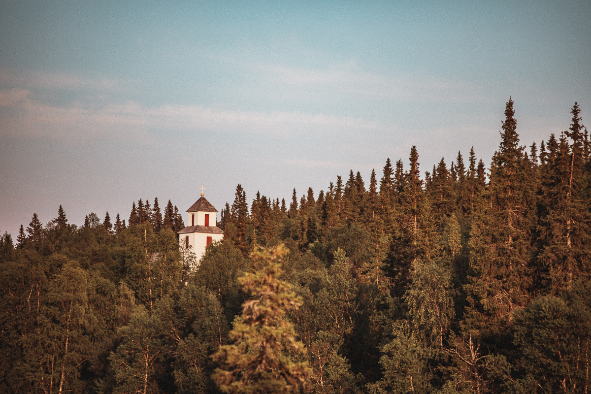 Fatmomakke kyrkstad - Vildmarksvägen