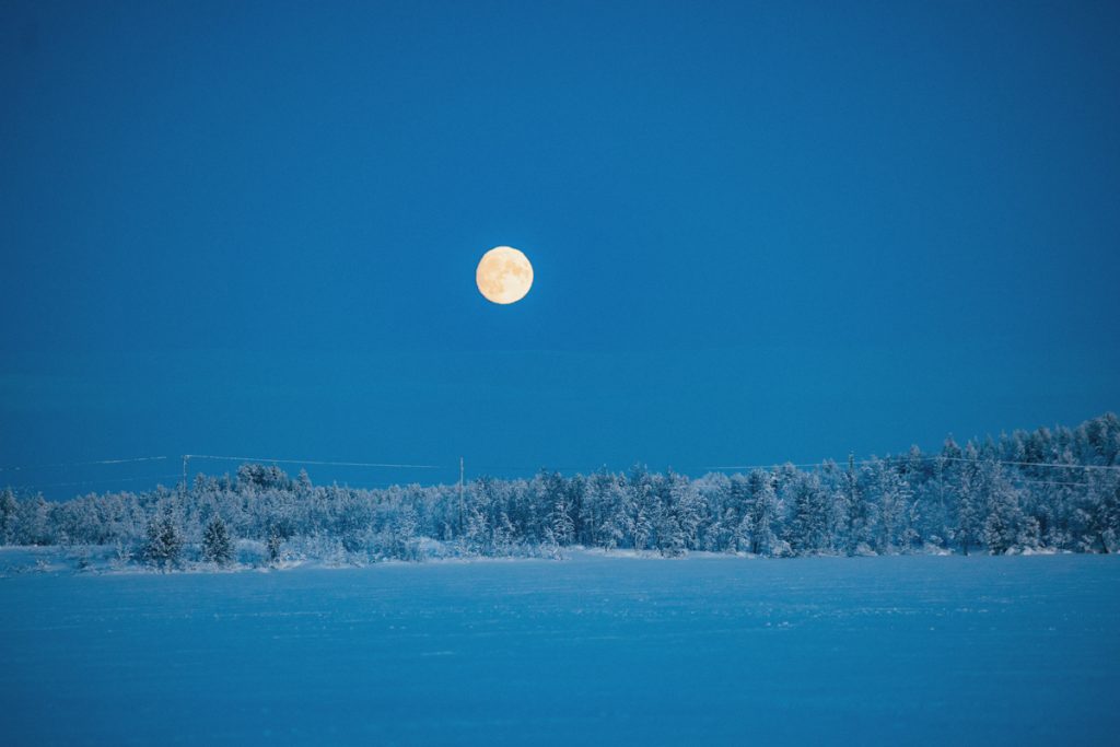 Polarnatt i Mertajärvi, Lappland