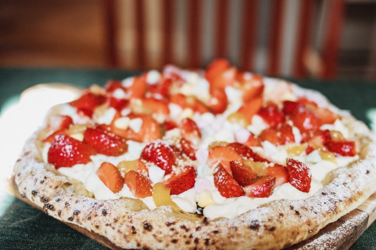 Vi återvänder till Pizzamakarna i Igelfors för deras magiskt goda neapolitanska pizzor