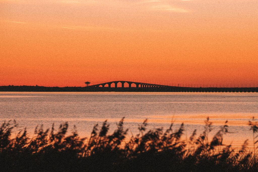 Ölandsbron i solnedgång